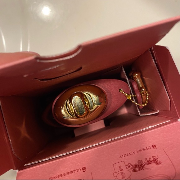 Coach Wild Rose Eau de Parfum Spray - Picture 13 of 16
